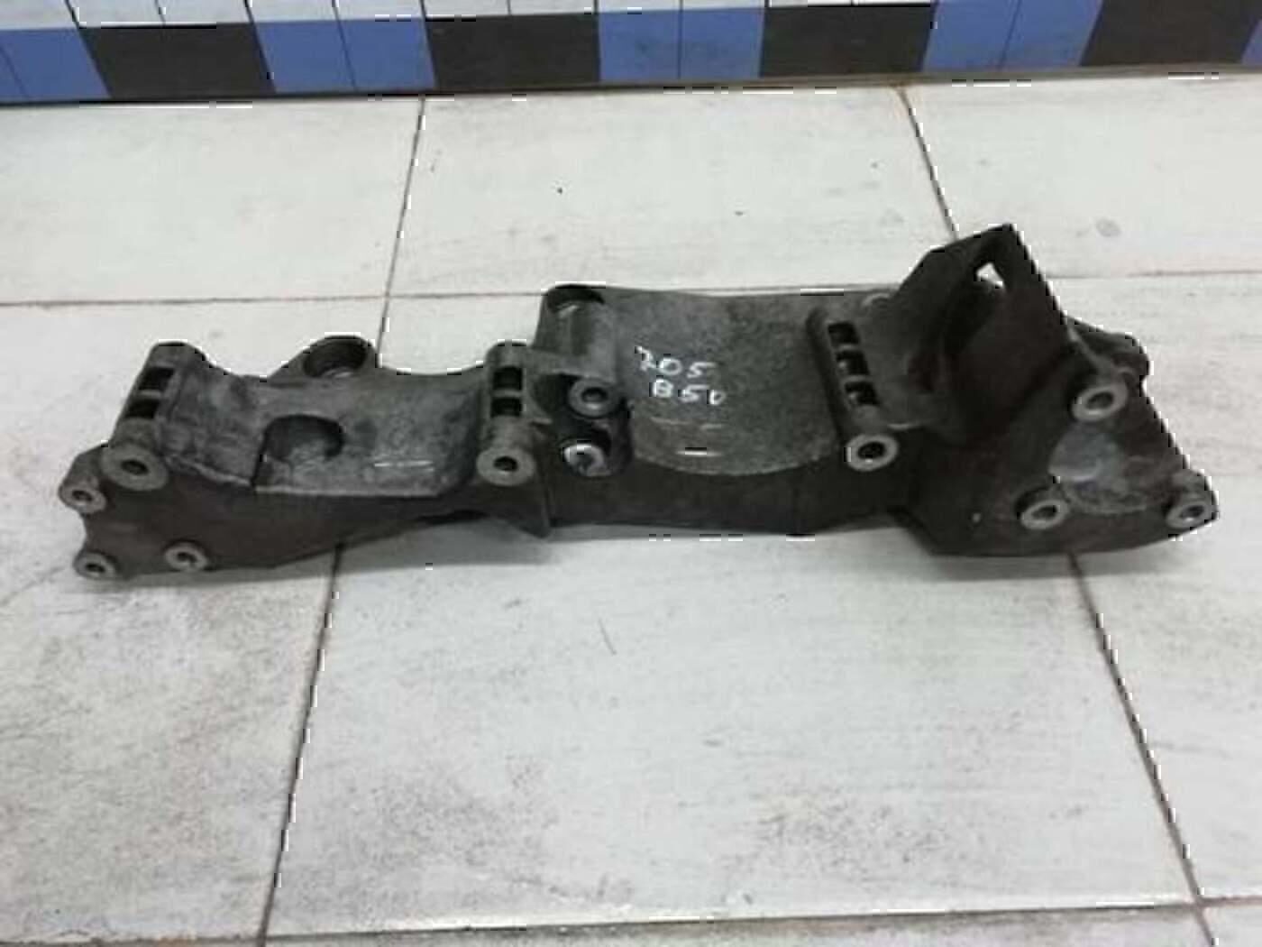 Кронштейн генератора FAW Besturn(B50) 2009-2016