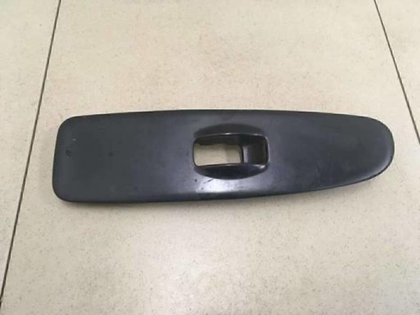 Накладка блока управления стеклоподъемниками HYUNDAI Elantra 2000-2005