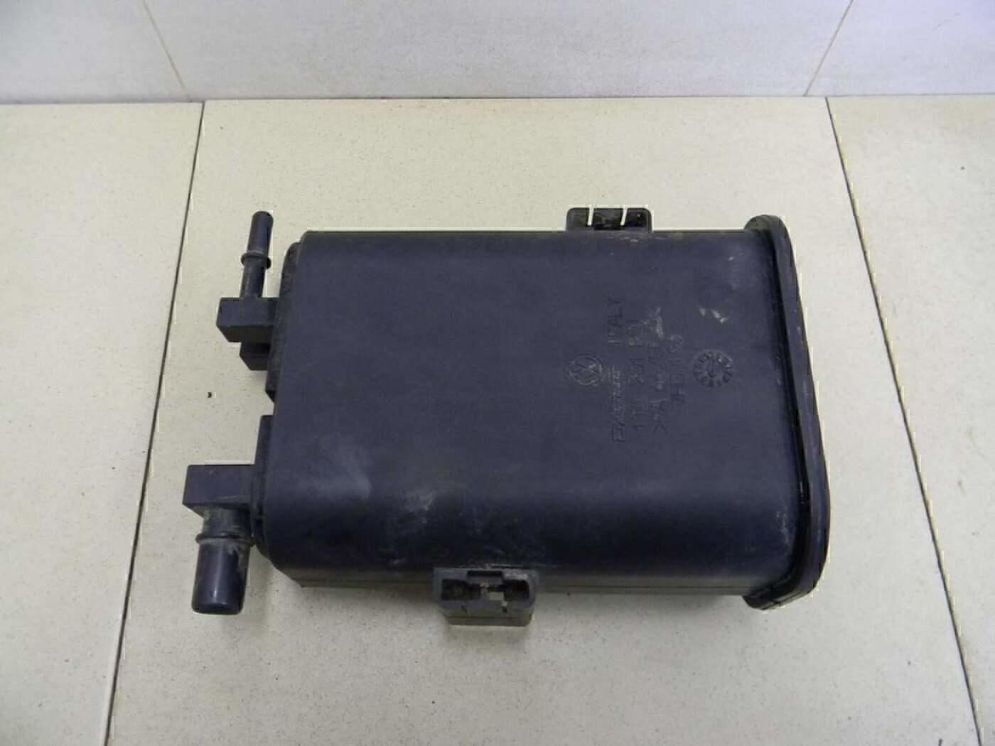 Абсорбер (фильтр угольный) VW Touran 2003-2010