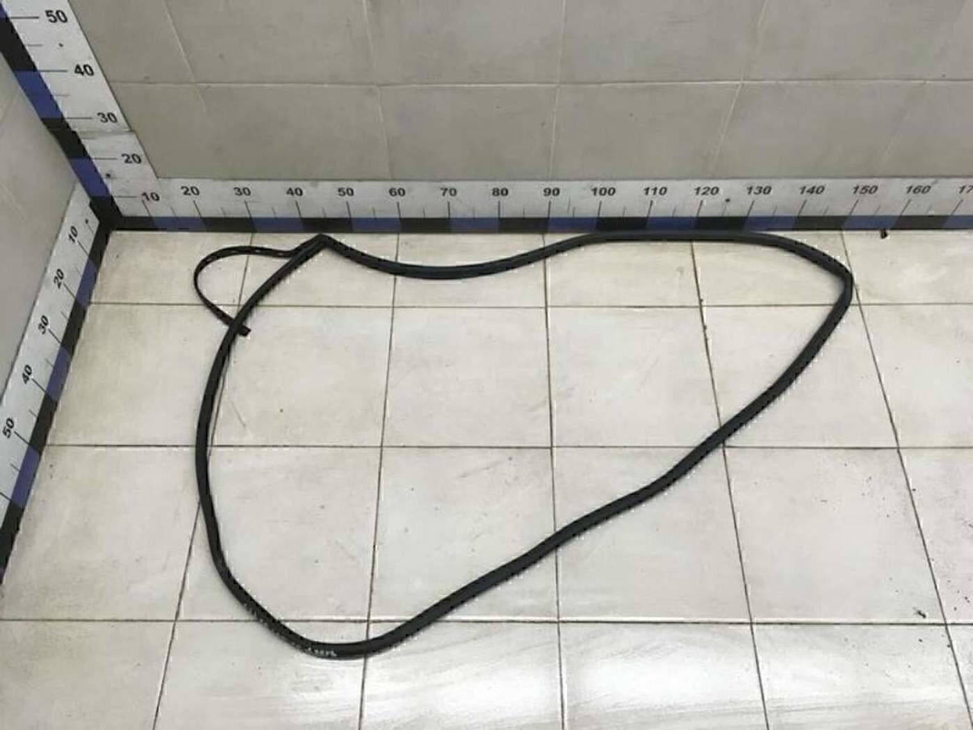 Уплотнитель (внутри) MITSUBISHI Lancer (CS/Classic) 2003-2006