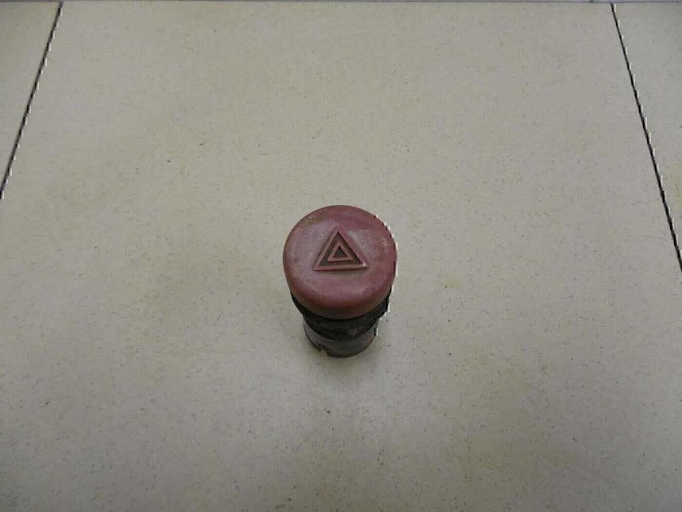 Кнопка аварийной сигнализации