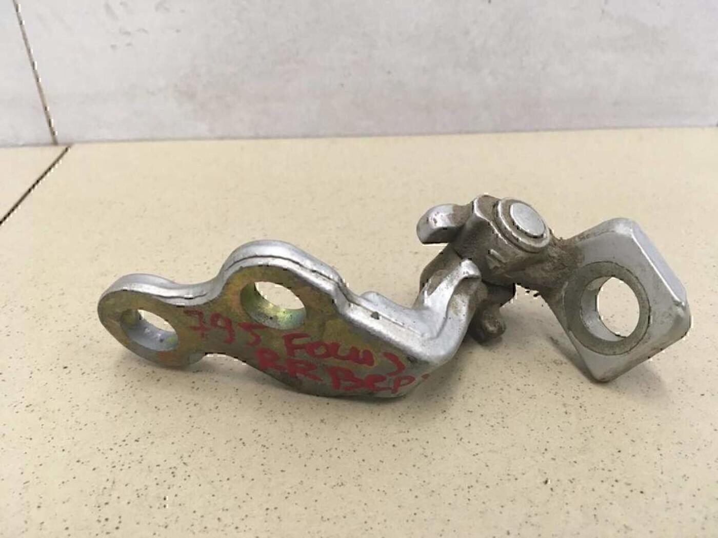 Петля двери задней FORD Focus I 1998-2004