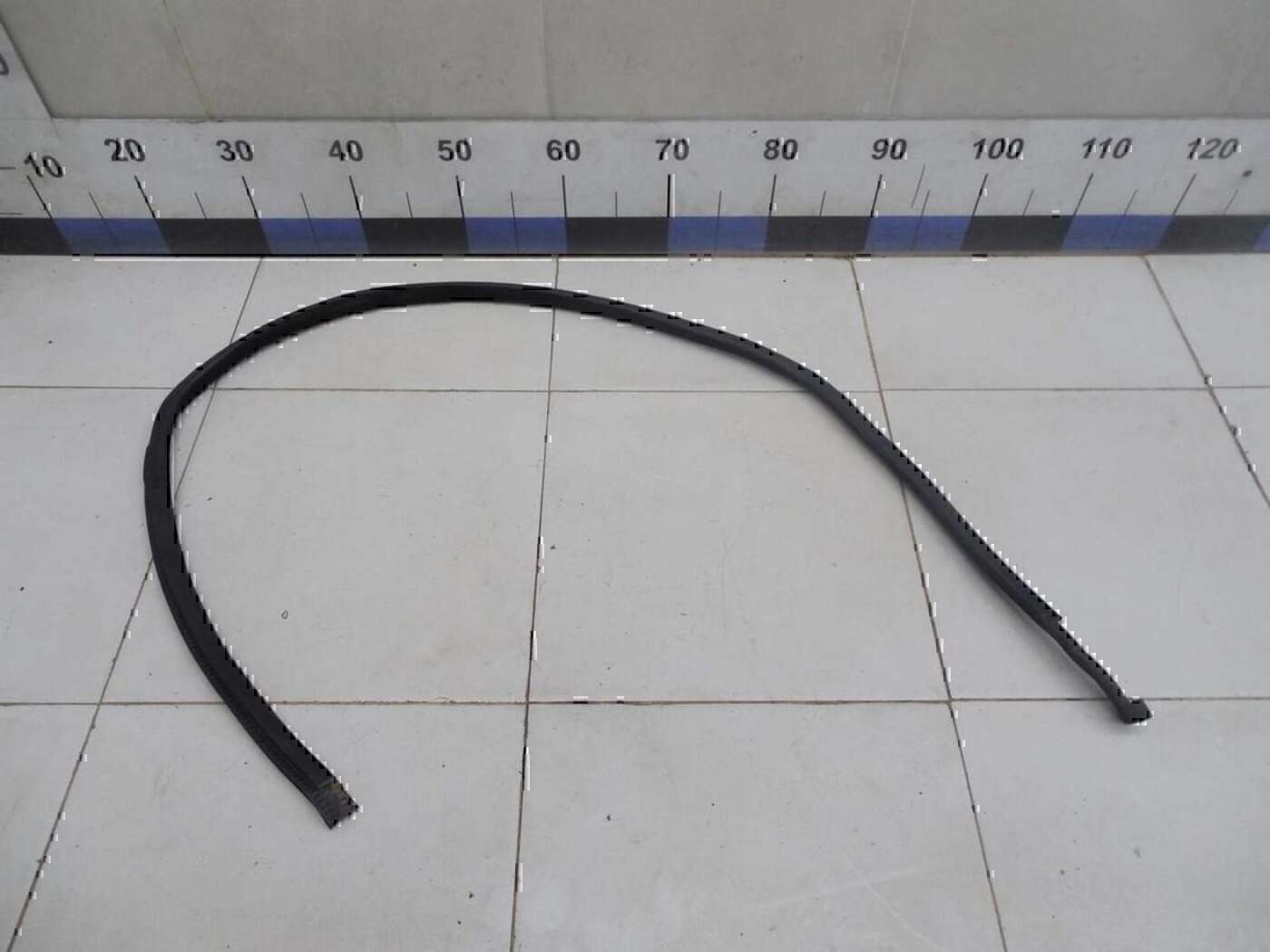 Уплотнитель стекла двери VW Passat [B5] 1996-2000