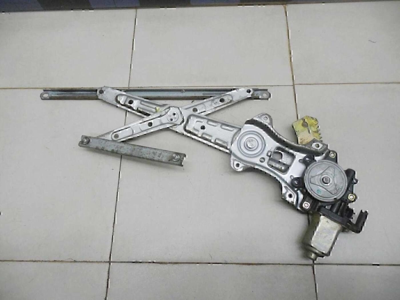 Стеклоподъемник электр. задний правый INFINITI FX (S50) 2003-2007