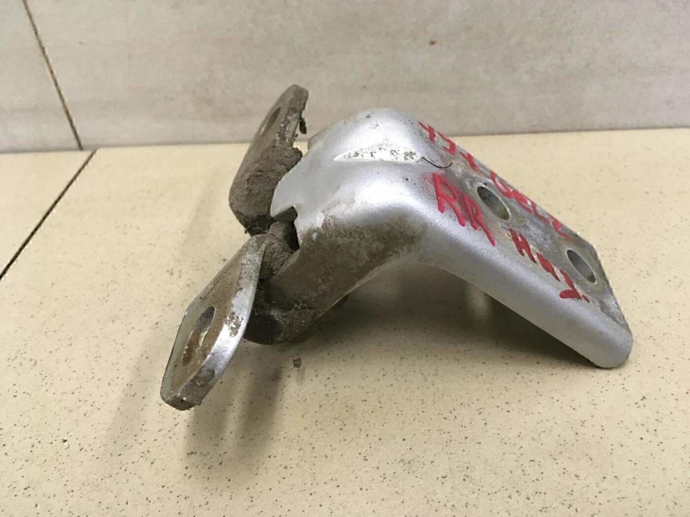 Петля двери задней правой нижняя HYUNDAI Getz 2002-2010