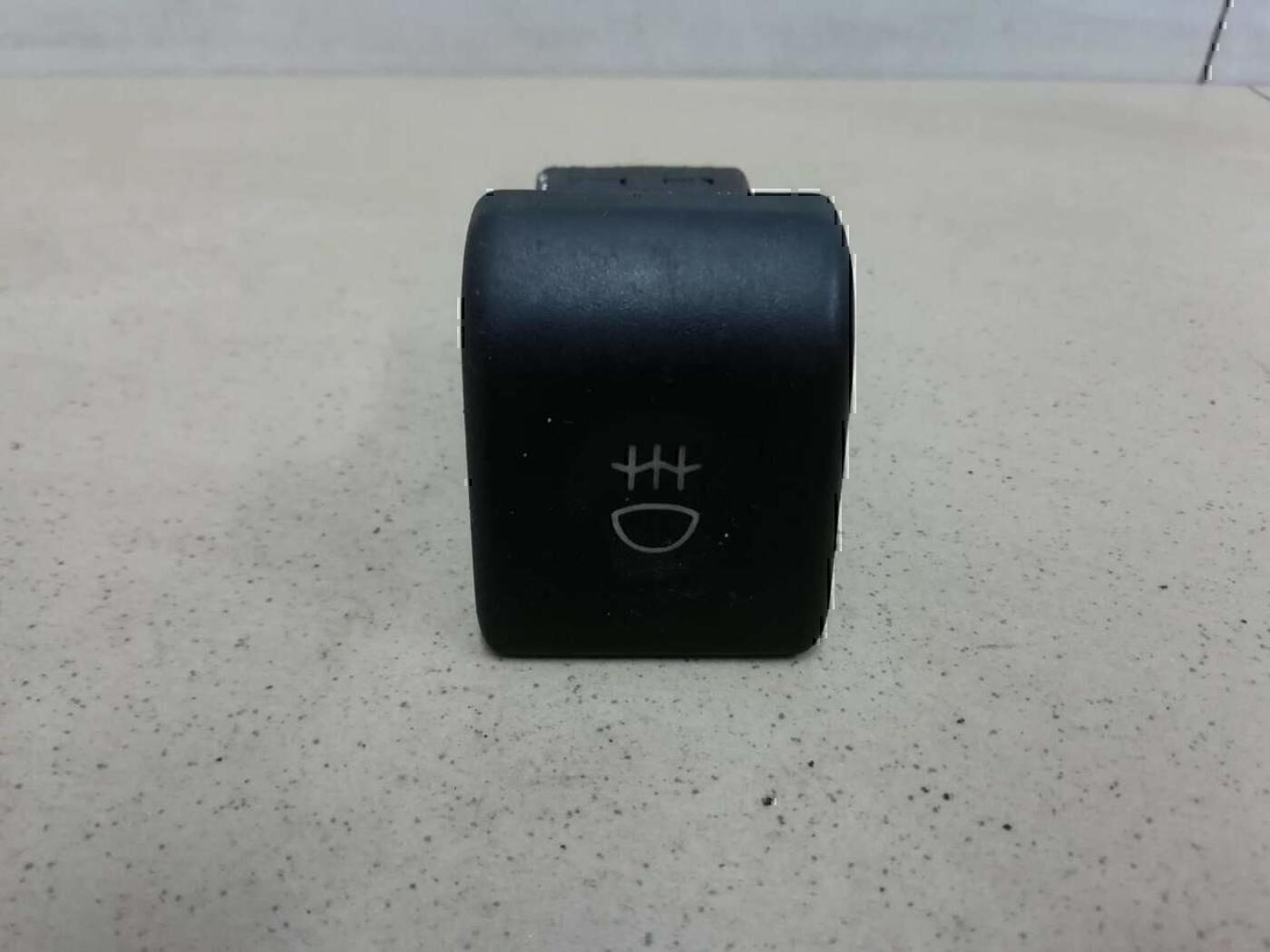 Кнопка противотуманки VAZ Lada 2110