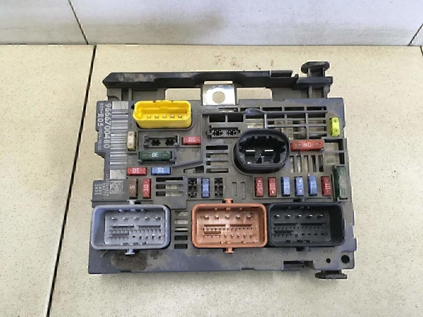 Блок предохранителей CITROEN C4 2005-2011