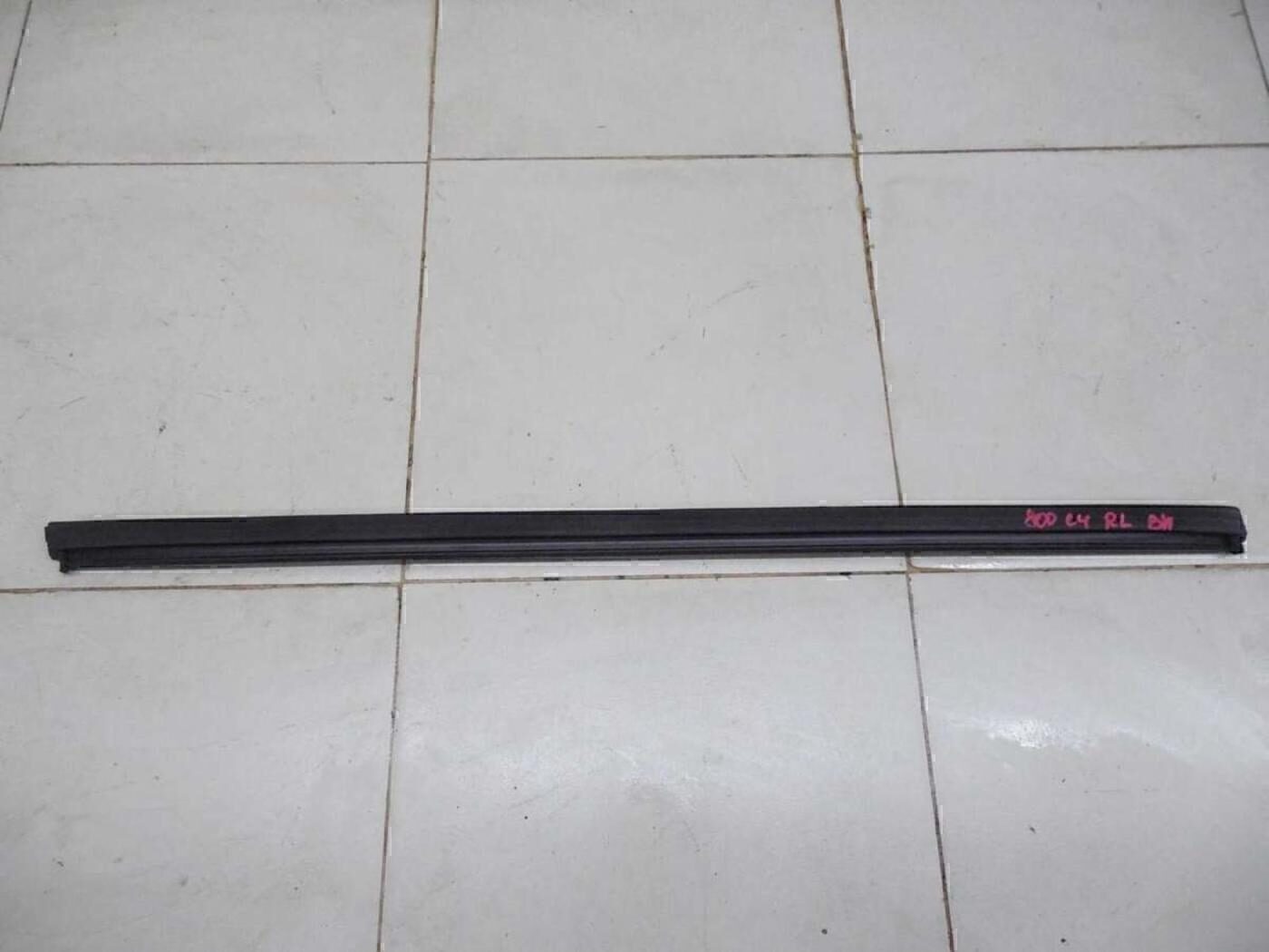 Накладка стекла заднего левого CITROEN C4 2005-2011