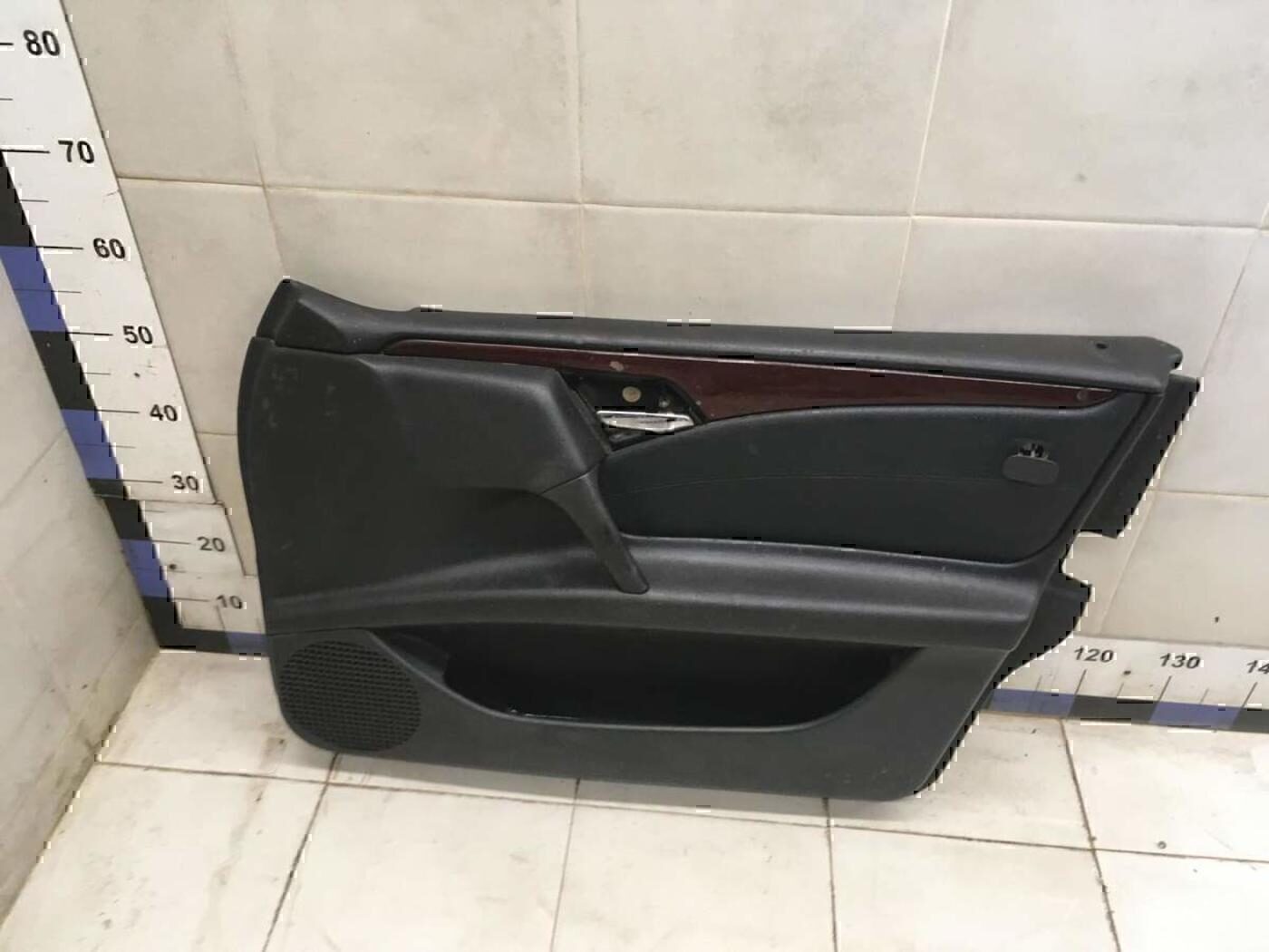 Обшивка двери передней правой MERCEDES-BENZ W210 E-Klasse 1995-2000