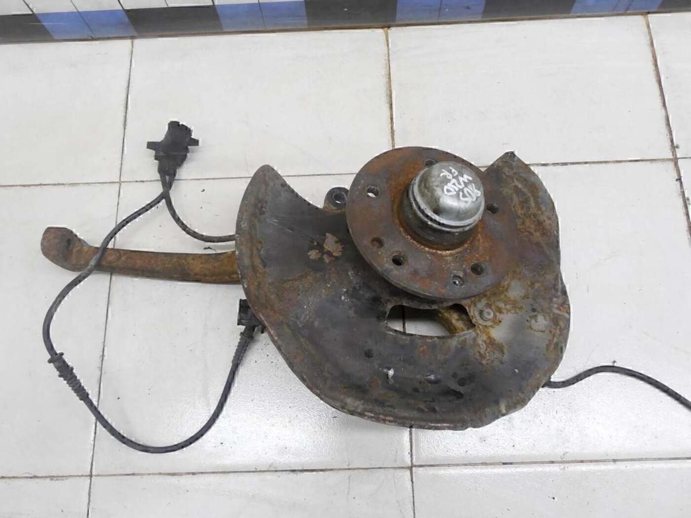 Кулак поворотный передний правый MERCEDES-BENZ W210 E-Klasse 2000-2002