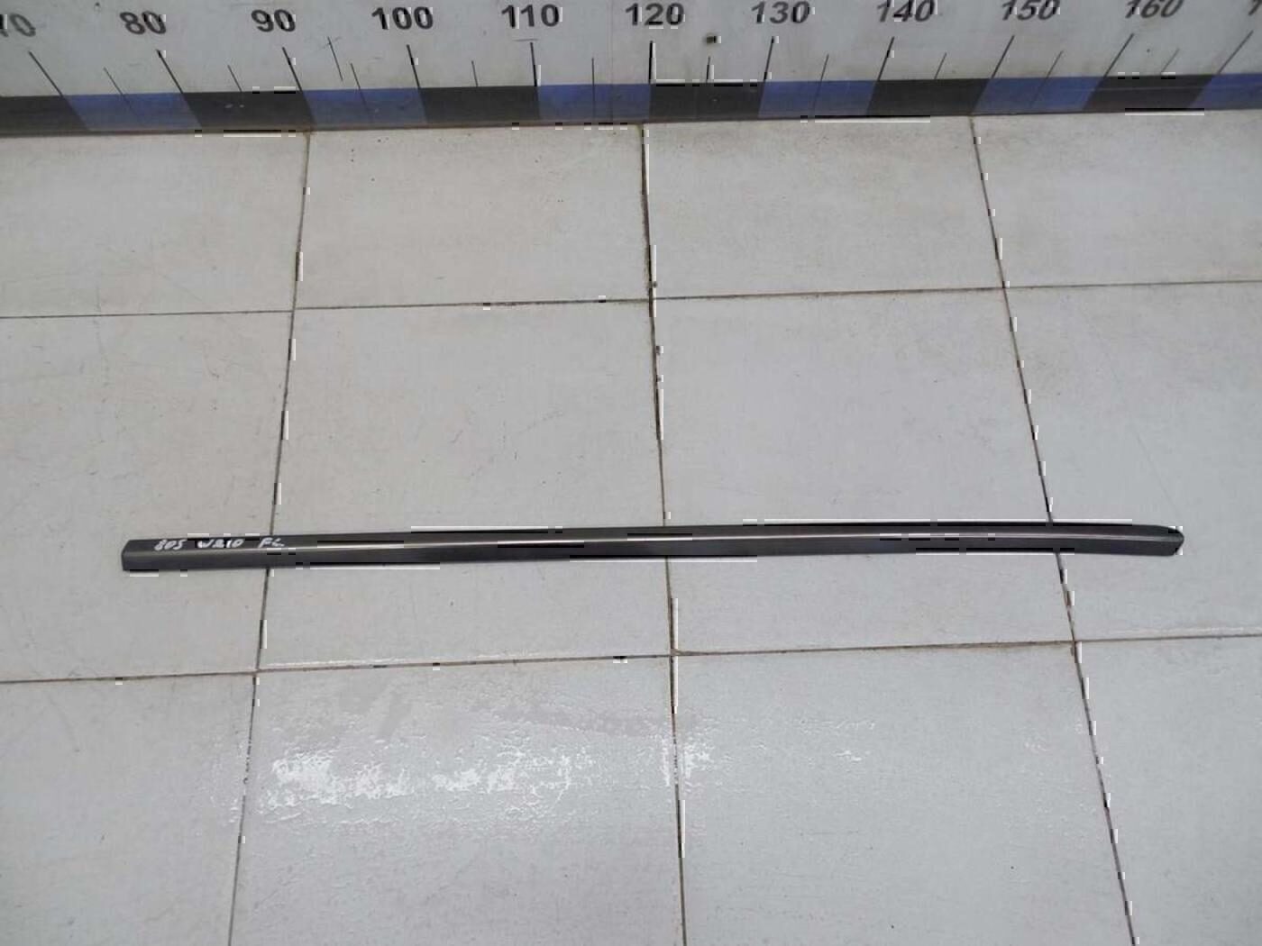 Накладка стекла переднего левого MERCEDES-BENZ W210 E-Klasse 2000-2002