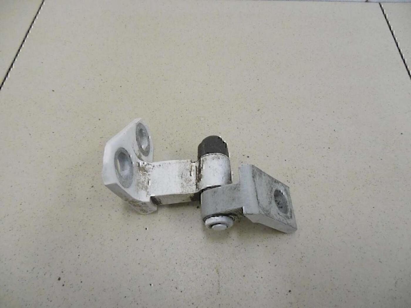 Петля двери задней правой верхняя VW Passat [B6] 2005-2010