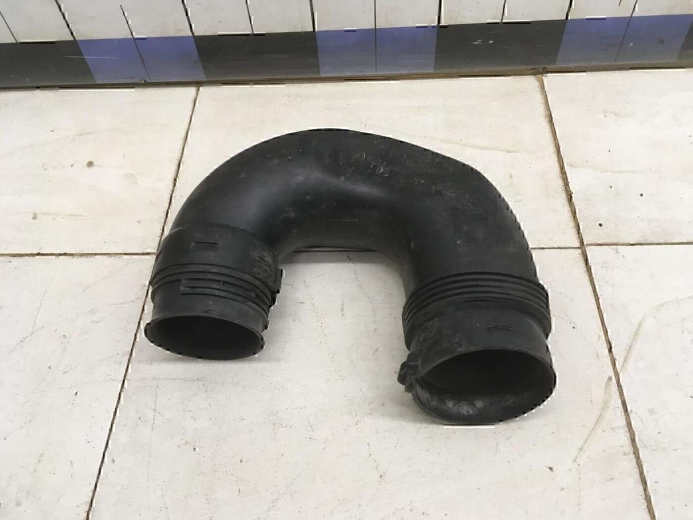 Патрубок воздушного фильтра — фото 2