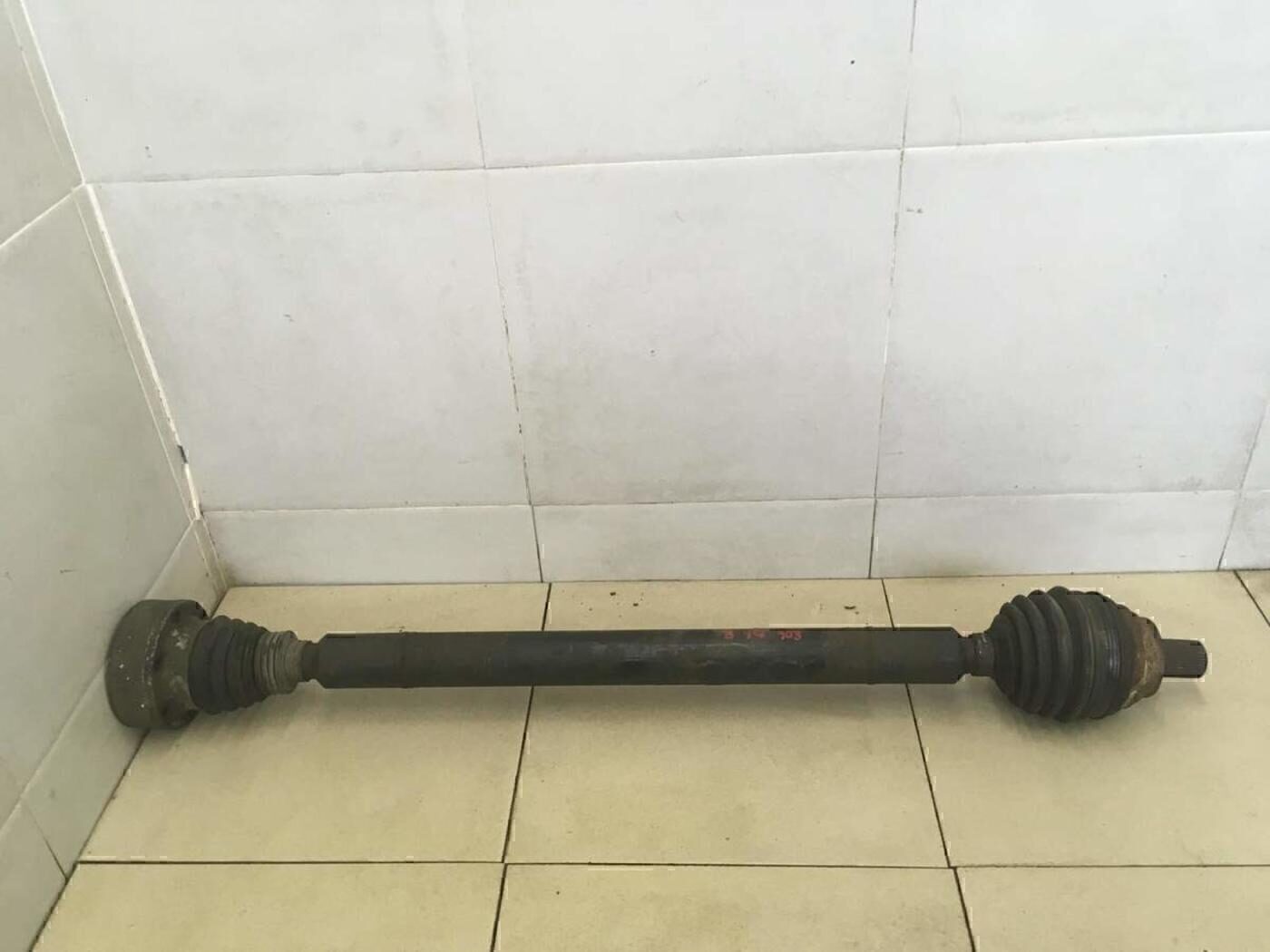 Полуось передняя правая VW Passat [B6] 2005-2010