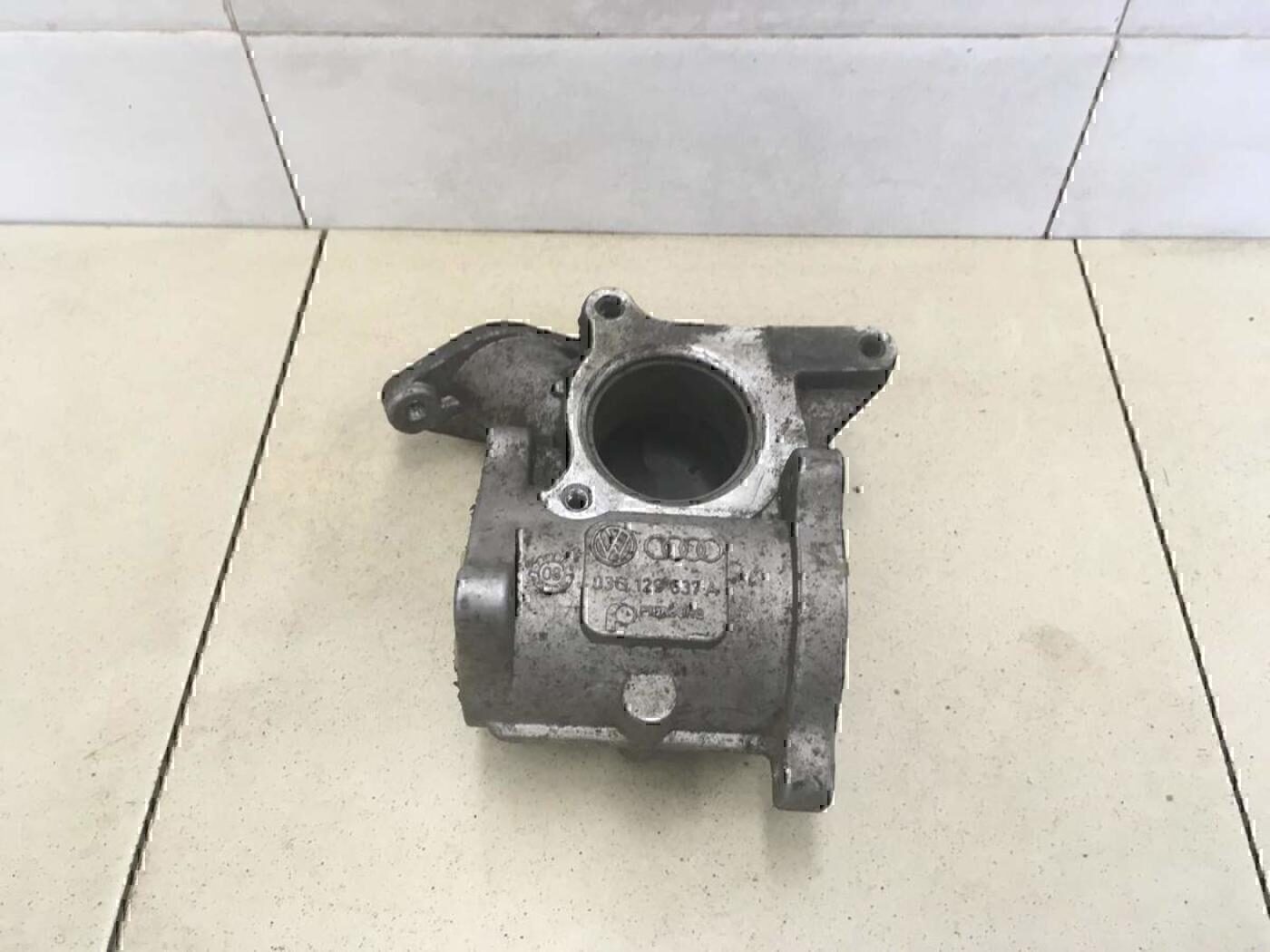 Клапан рециркуляции выхлопных газов VW Passat [B6] 2005-2010