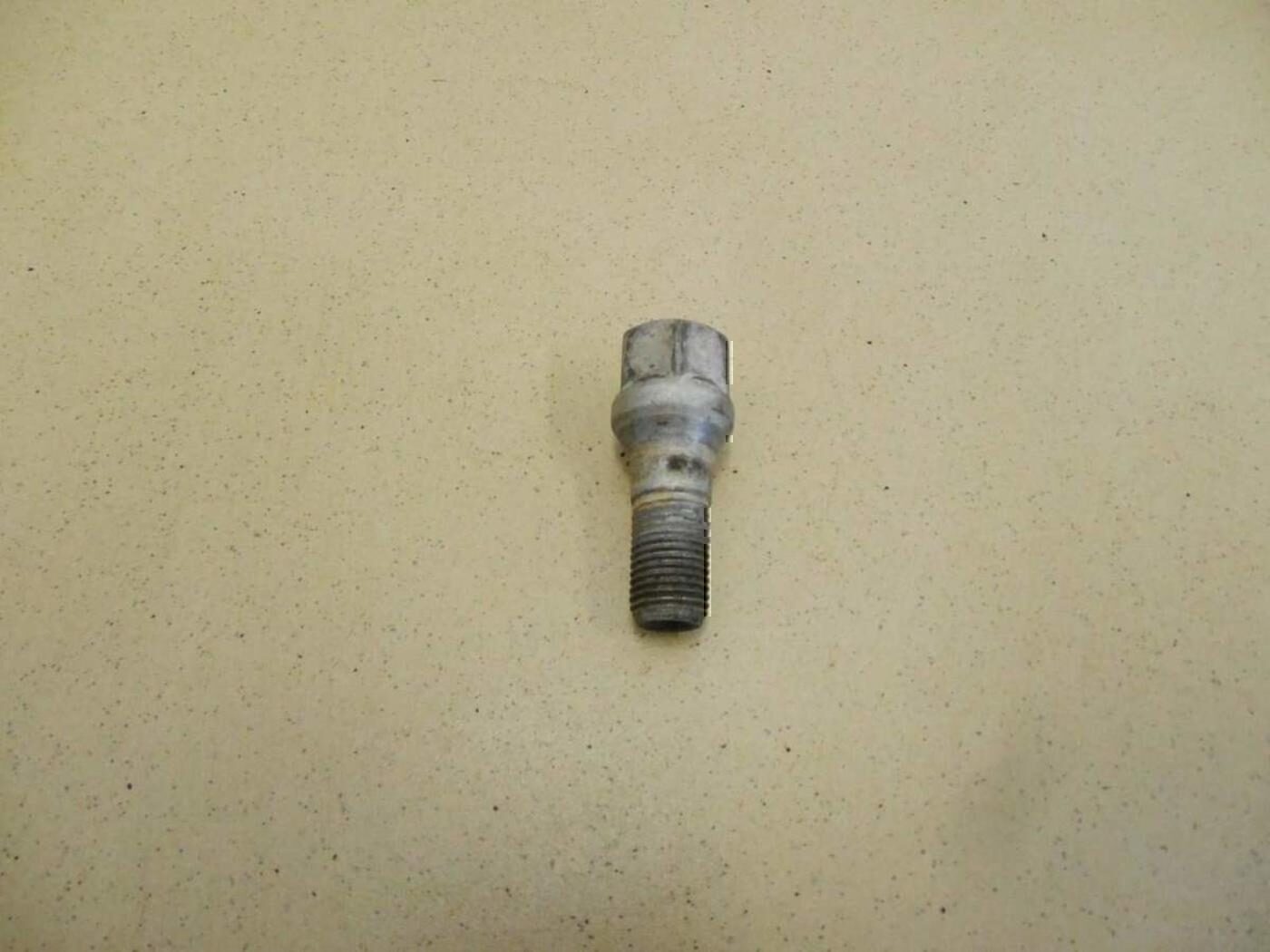 Болт колесный CITROEN C4 2005-2011