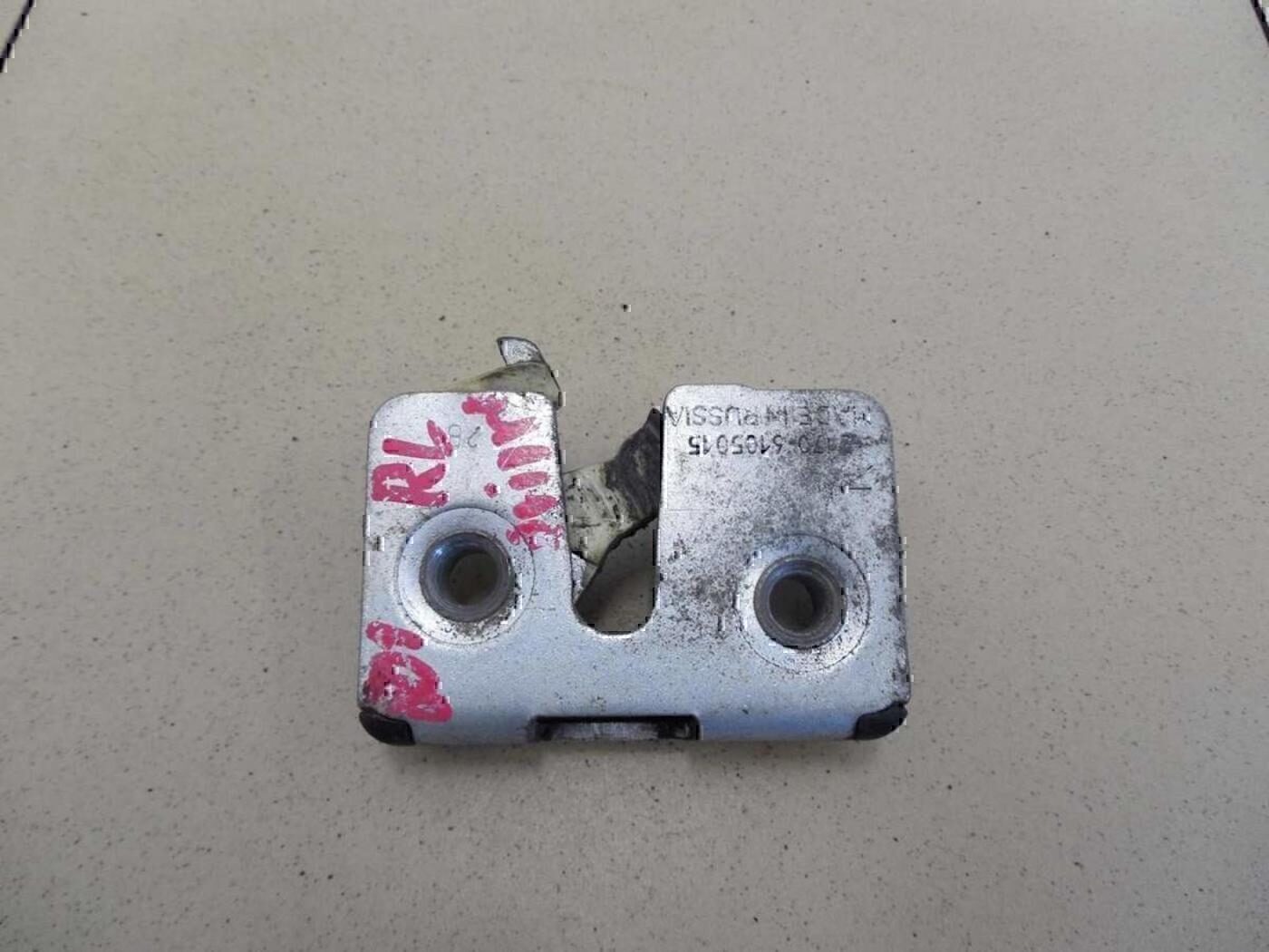 Замок двери задней левой UAZ Patriot 2003>