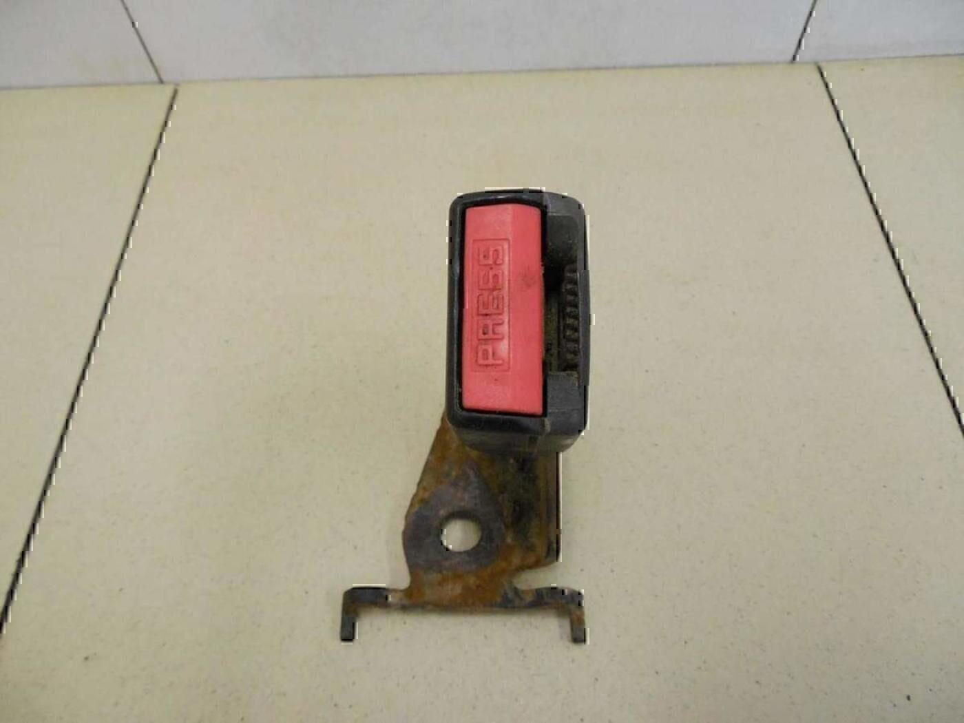 Ответная часть ремня безопасности RENAULT Megane II 2002-2009