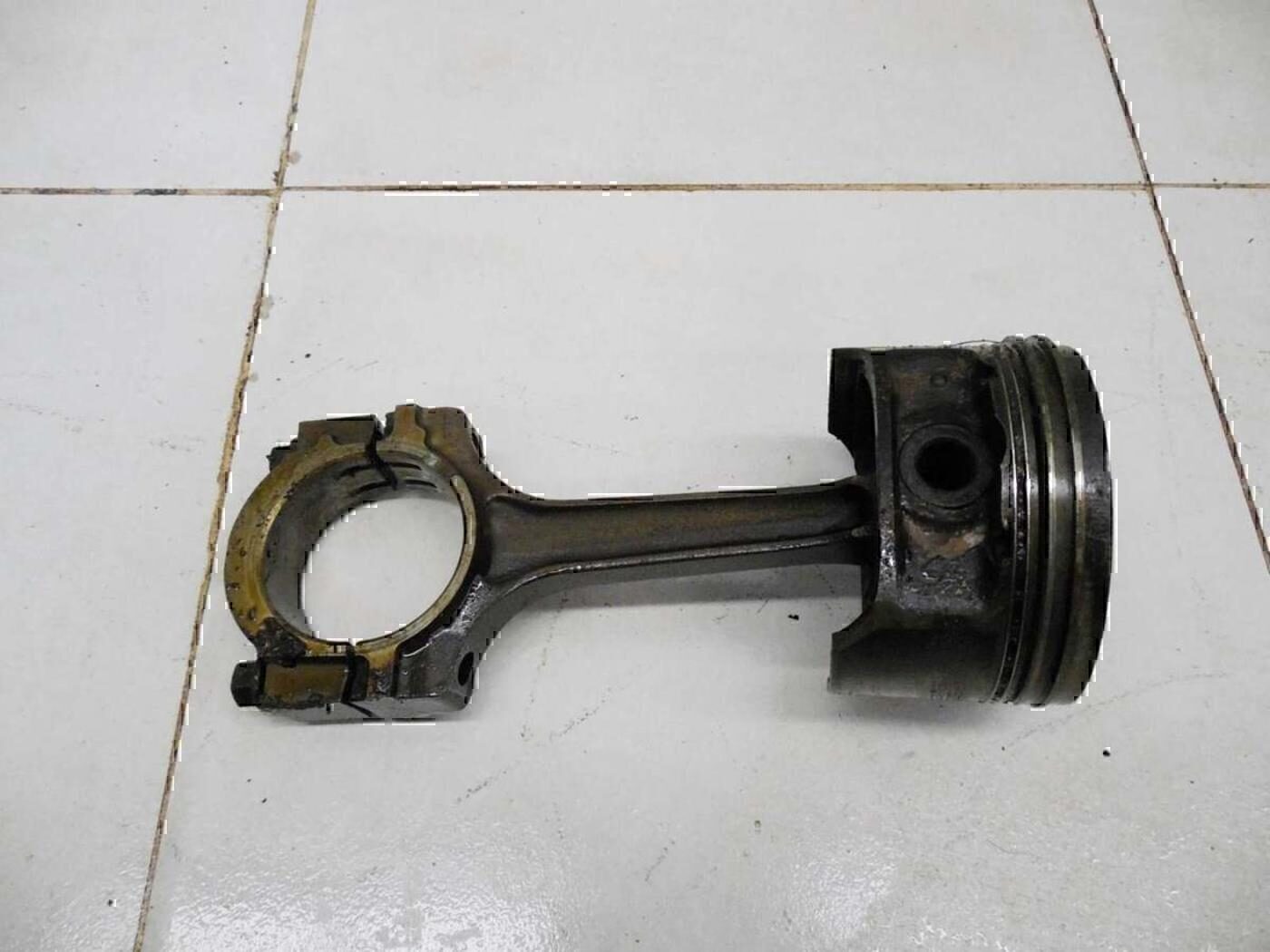 Поршень с шатуном