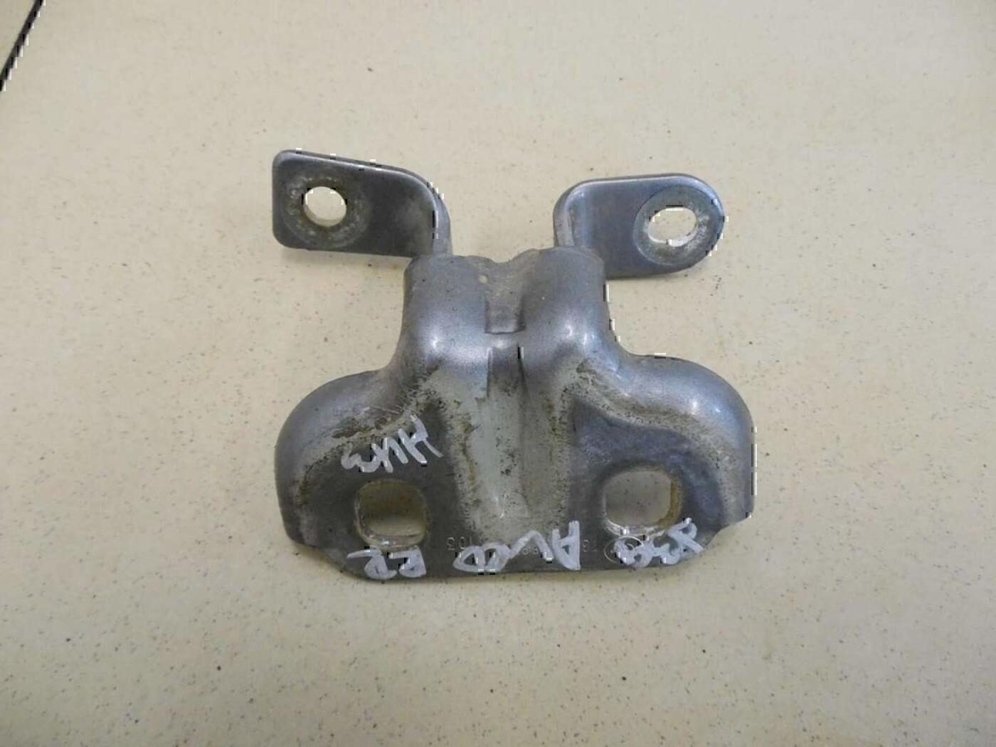 Петля двери задней Chevrolet Aveo (T300) 2011>