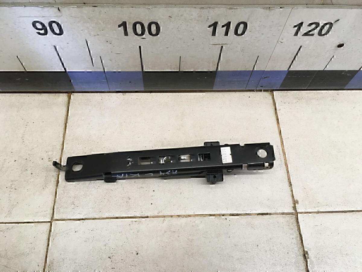 Механизм регулировки ремня безопасности KIA Sportage 2004-2010