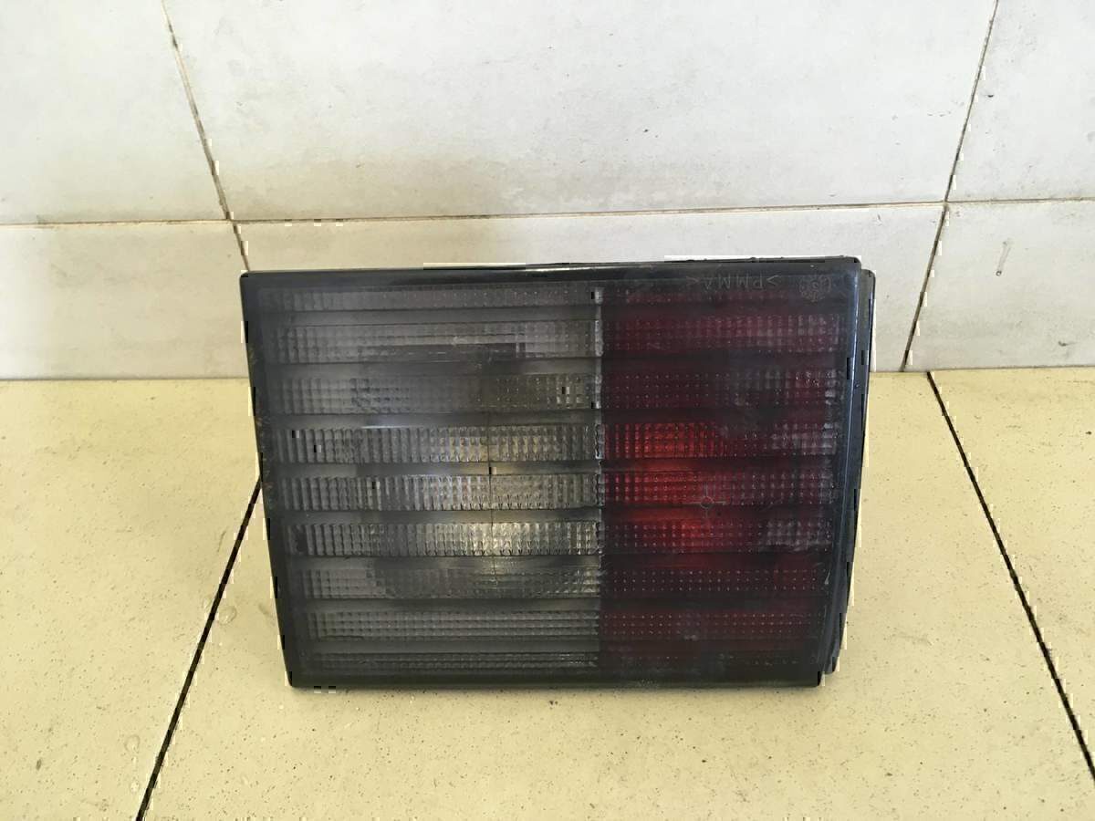 Фонарь задний внутренний правый VAZ Lada 2110