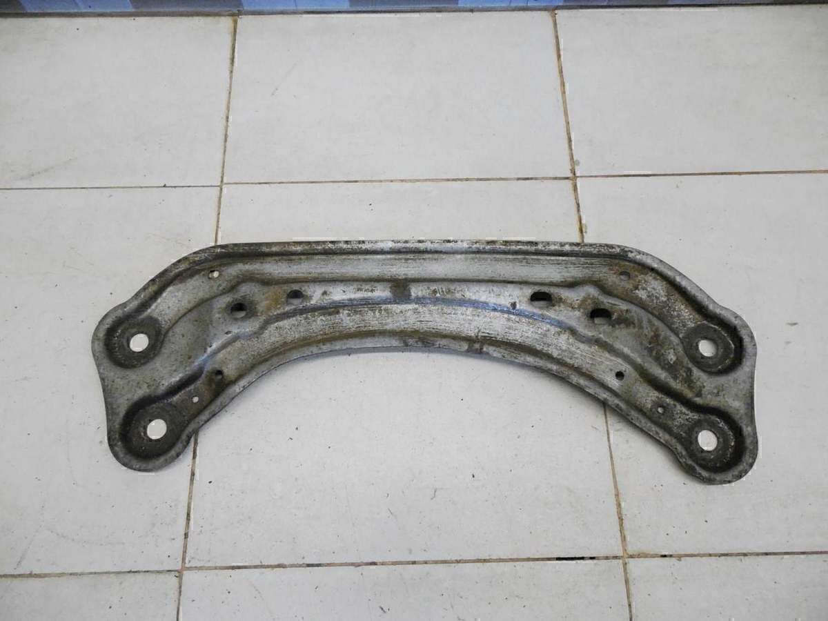 Кронштейн глушителя VOLVO S60 2000-2009