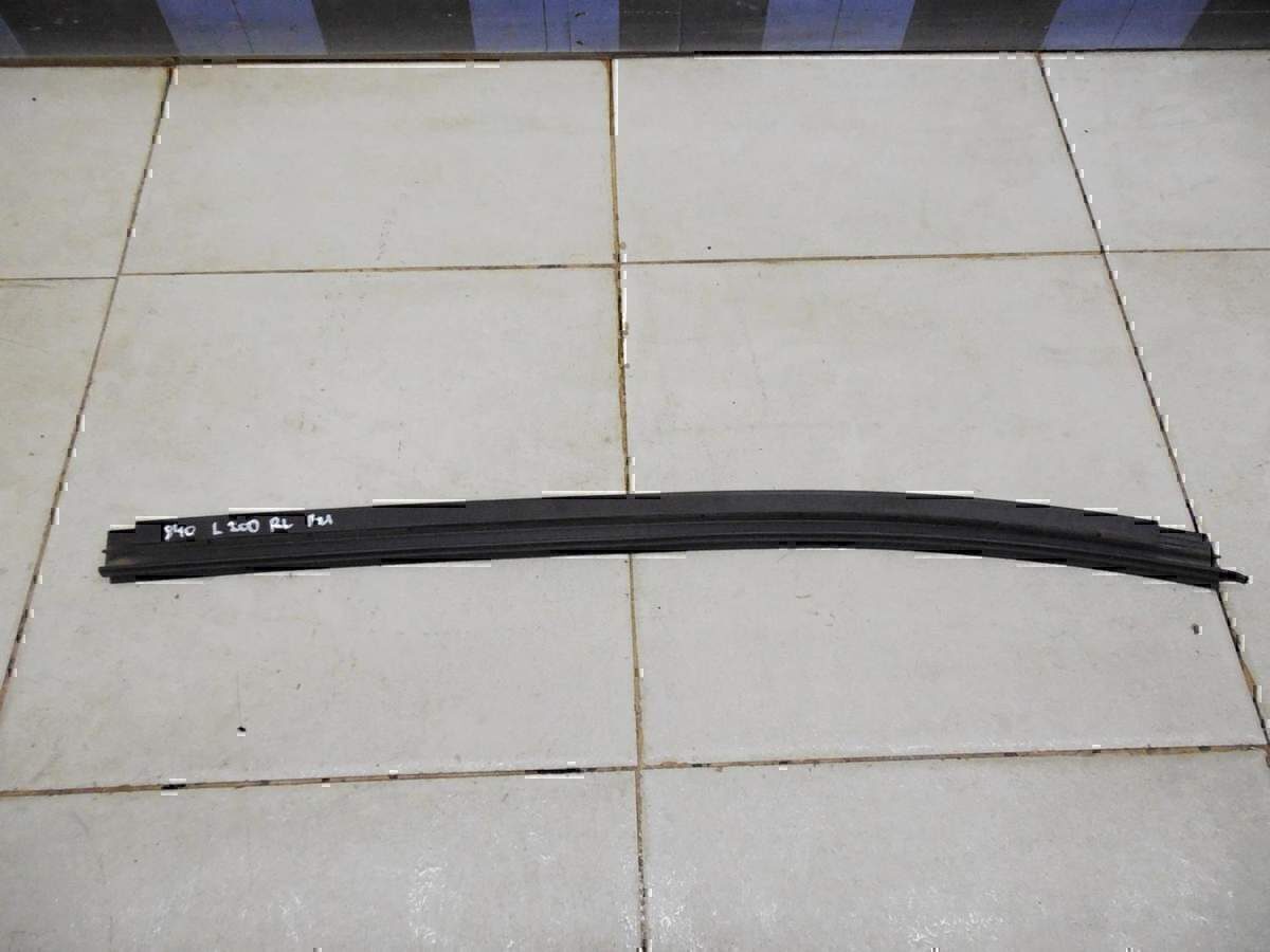 Накладка стекла заднего левого MITSUBISHI L200 (KB) 2006-2016