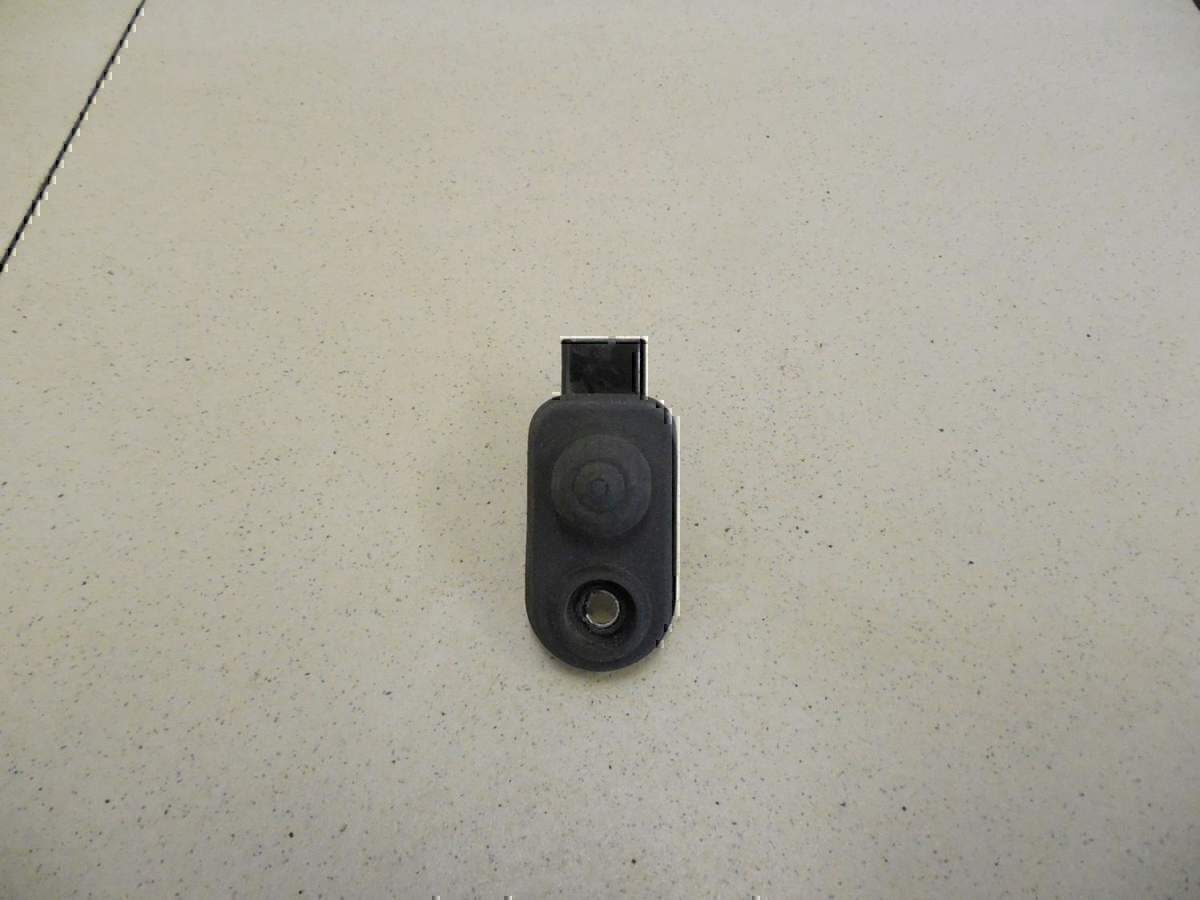 Выключатель концевой MITSUBISHI Lancer (CS/Classic) 2003-2006