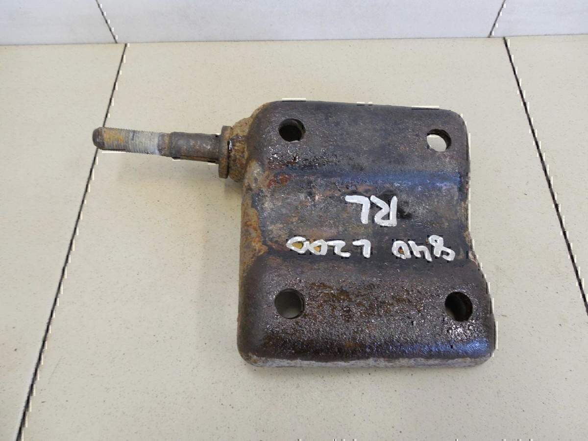 Кронштейн (сопут. товар) MITSUBISHI L200 (KB) 2006-2016