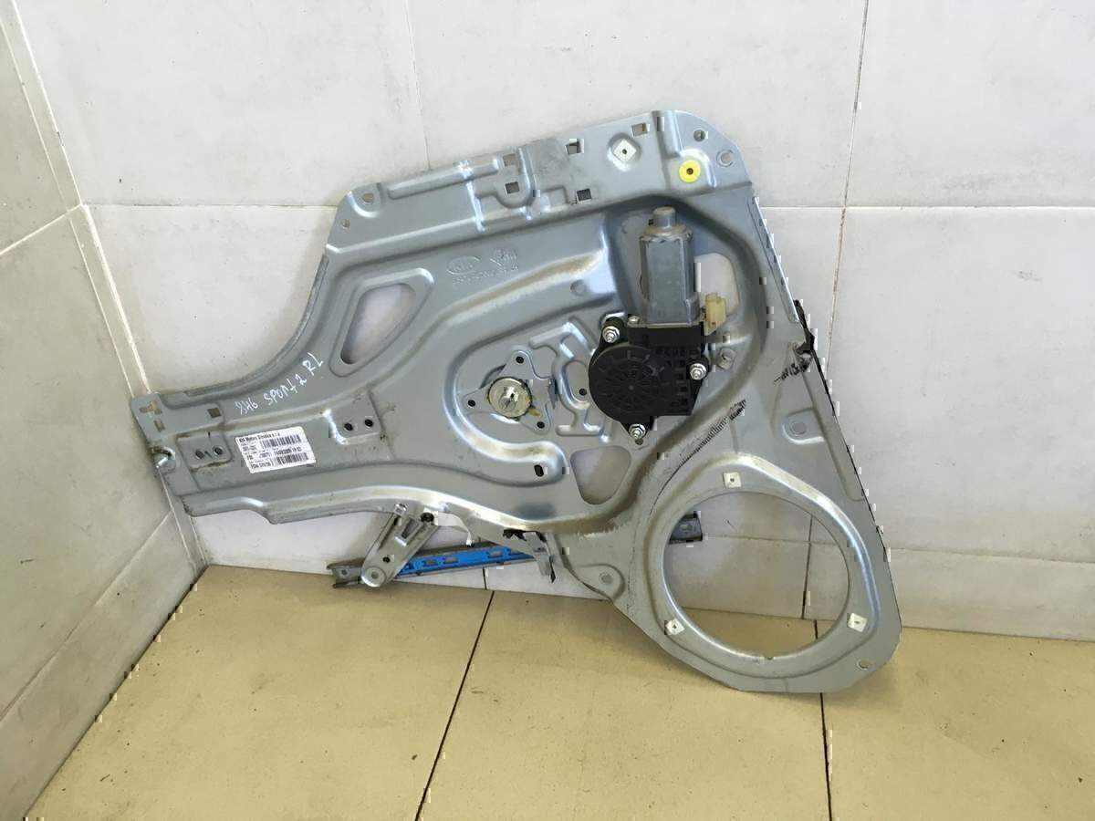 Стеклоподъемник электр. задний левый KIA Sportage 2004-2010