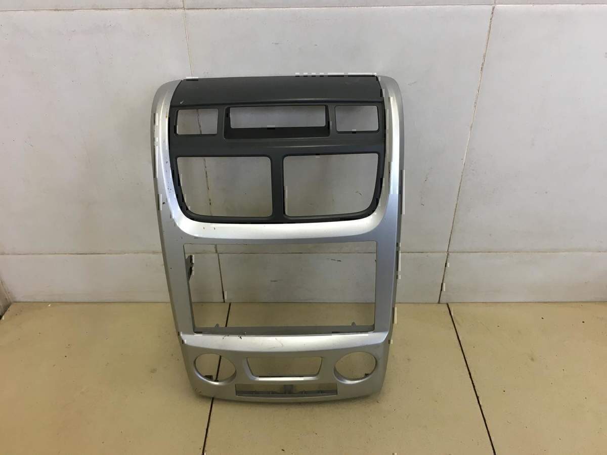 Накладка декоративная KIA Sportage 2004-2010