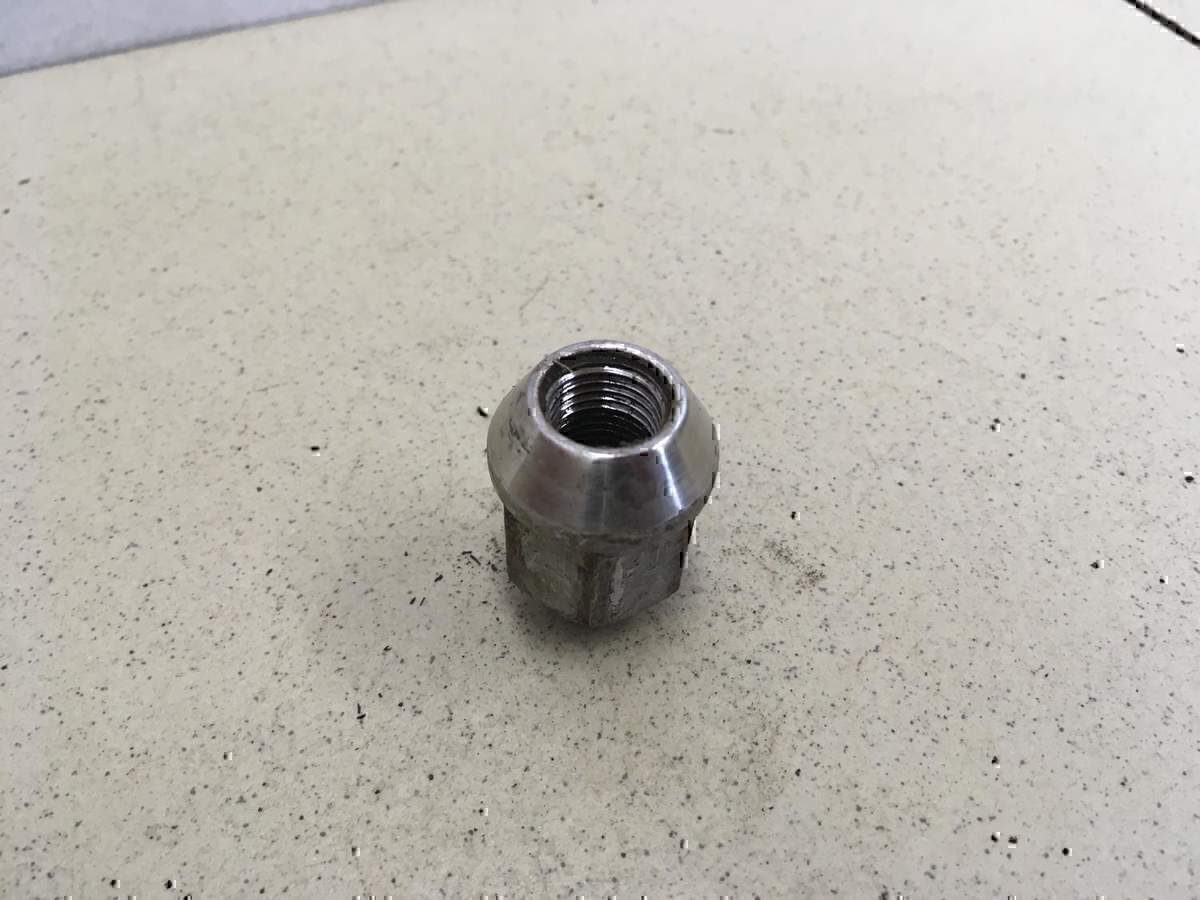 Гайка колеса — фото 2