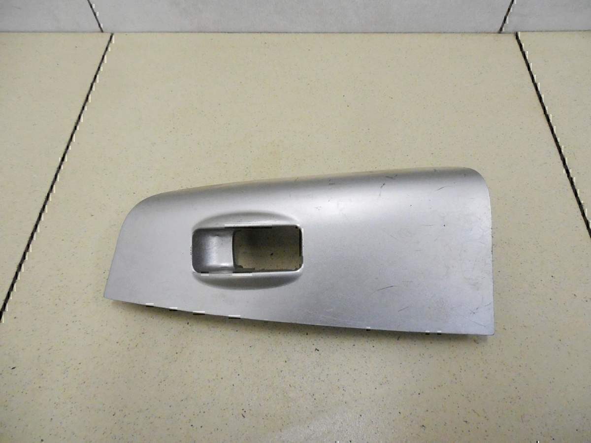 Накладка (кузов внутри) KIA Sportage 2004-2010