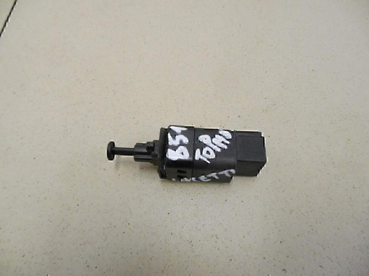 Датчик включения стопсигнала Chevrolet Aveo (T200) 2003-2008