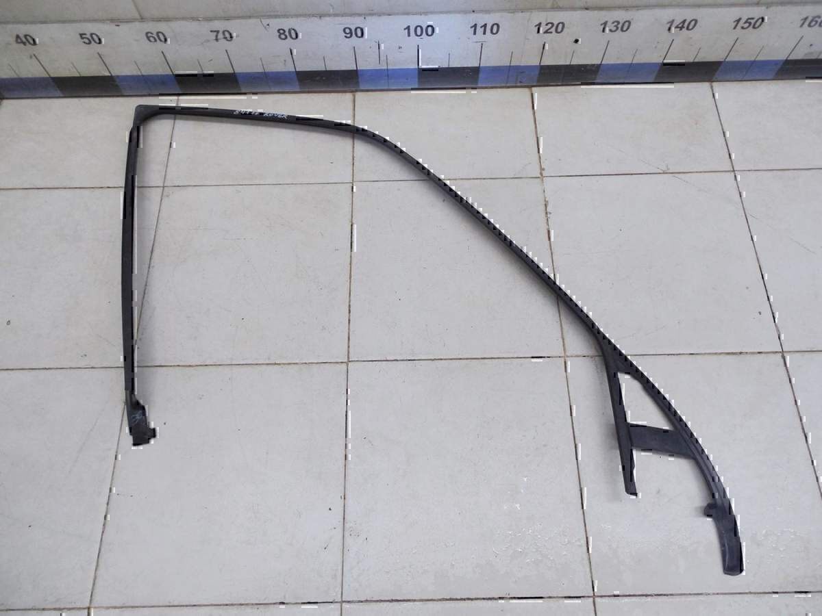 Накладка стекла переднего правого Land Rover Range Rover Sport 2005-2012