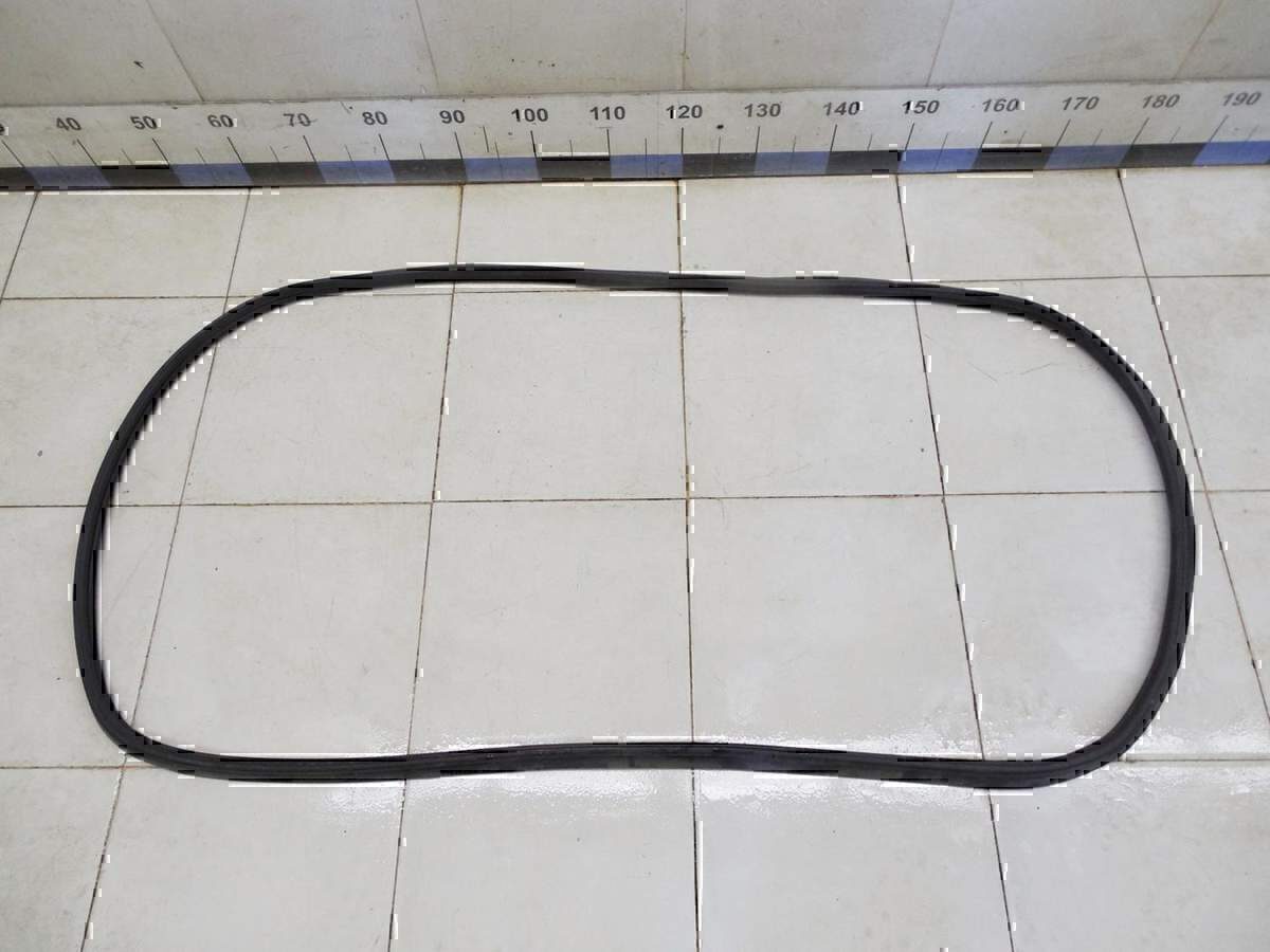 Уплотнитель стекла двери Land Rover Range Rover Sport 2005-2012