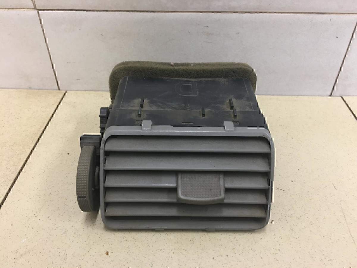 Дефлектор воздушный VW Pointer/Golf BR 2004-2009