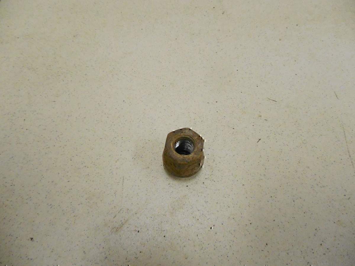 Гайка колеса
