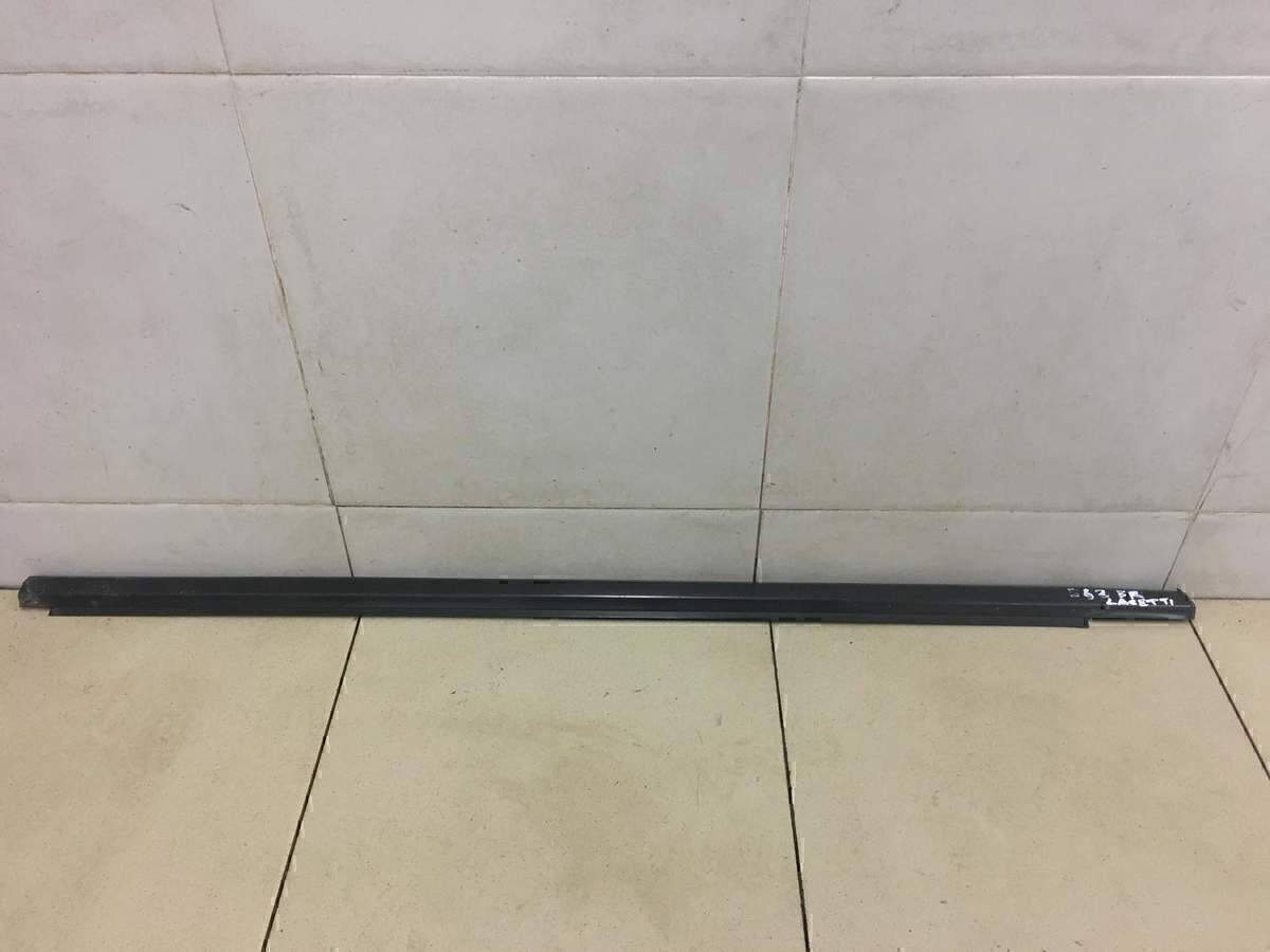 Накладка стекла переднего правого Chevrolet Lacetti 2003-2013