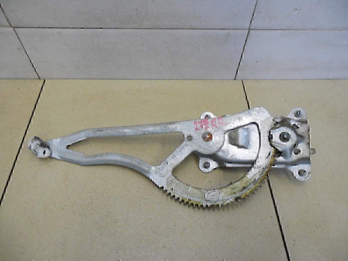 Стеклоподъемник механ. задний правый OPEL Astra G 1998-2005