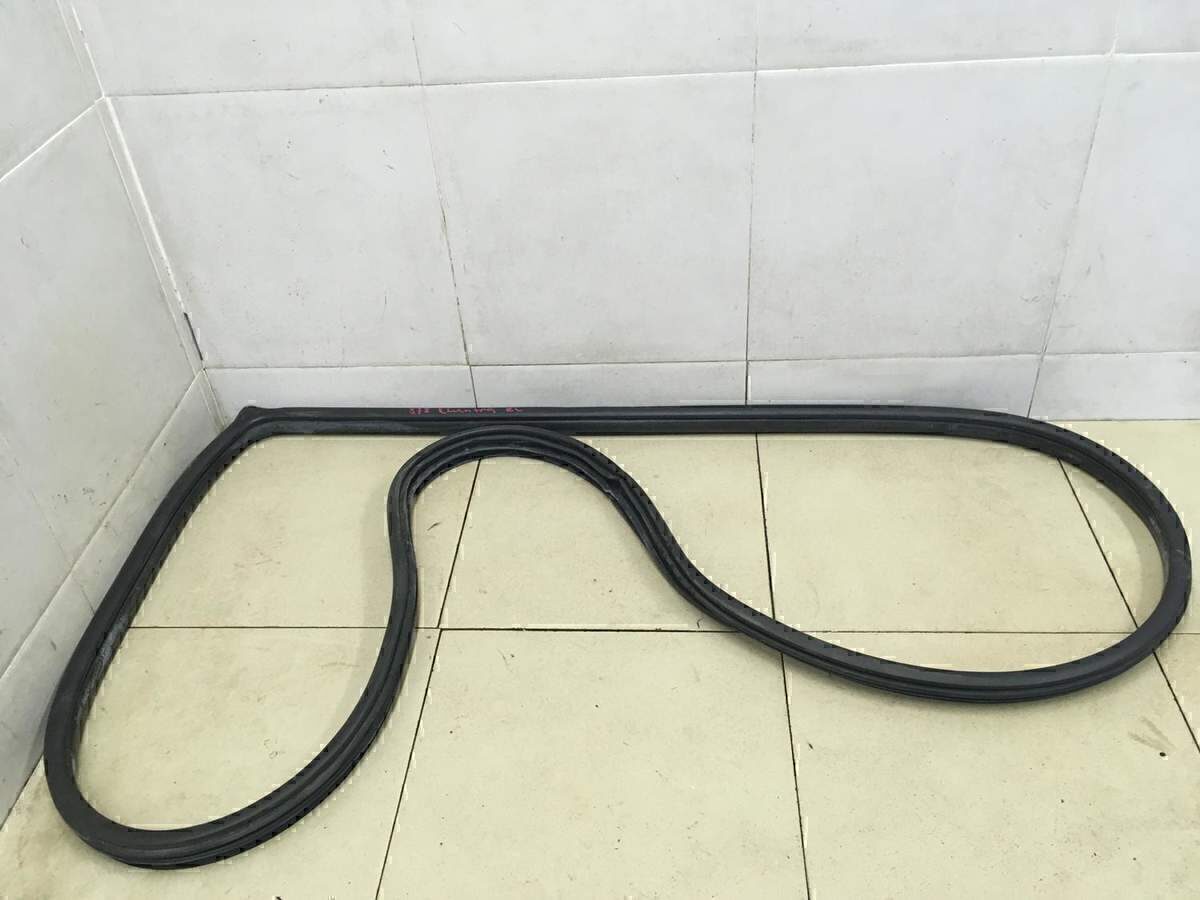 Уплотнитель двери HYUNDAI Elantra 2000-2005