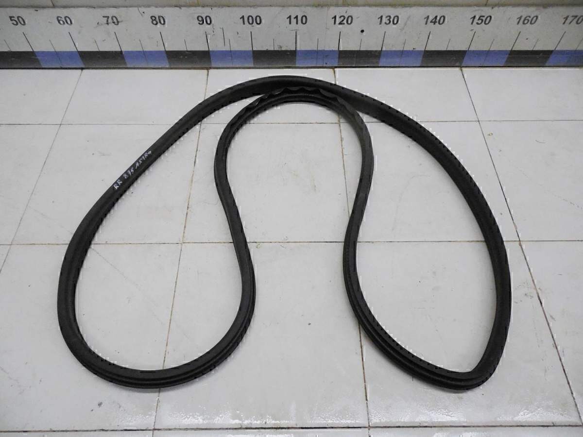 Уплотнитель (внутри) OPEL Astra H / Family 2004-2015