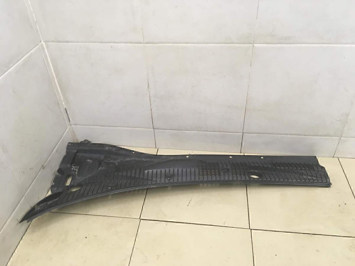 Решетка стеклооч. (планка под лобовое стекло) TOYOTA Carina E 1992-1997