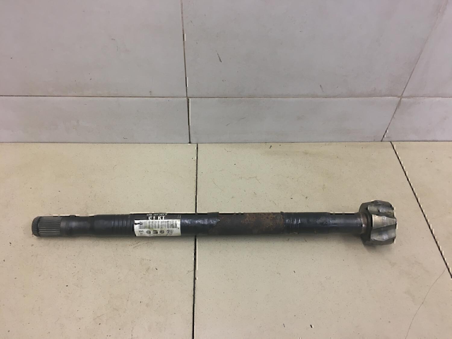 Полуось передняя левая