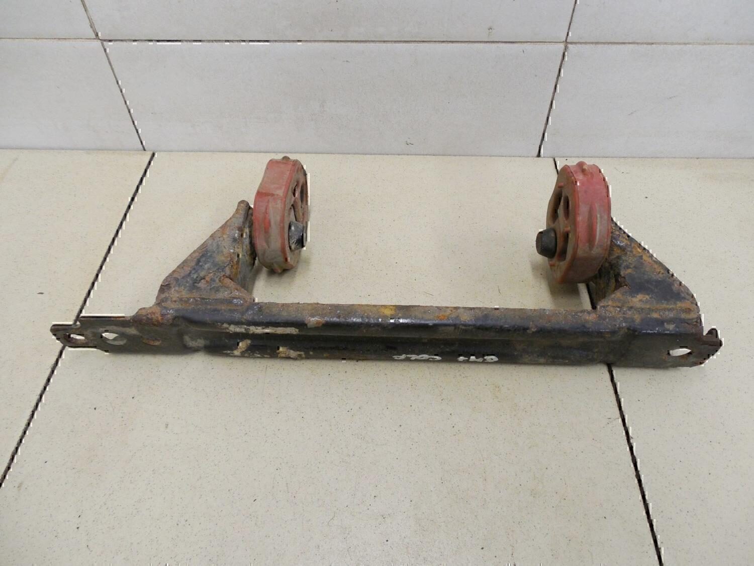 Кронштейн глушителя Audi Octavia (A5 1Z-) 2004-2013