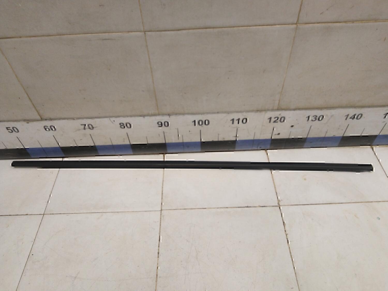 Накладка стекла заднего правого VW Touran 2003-2010