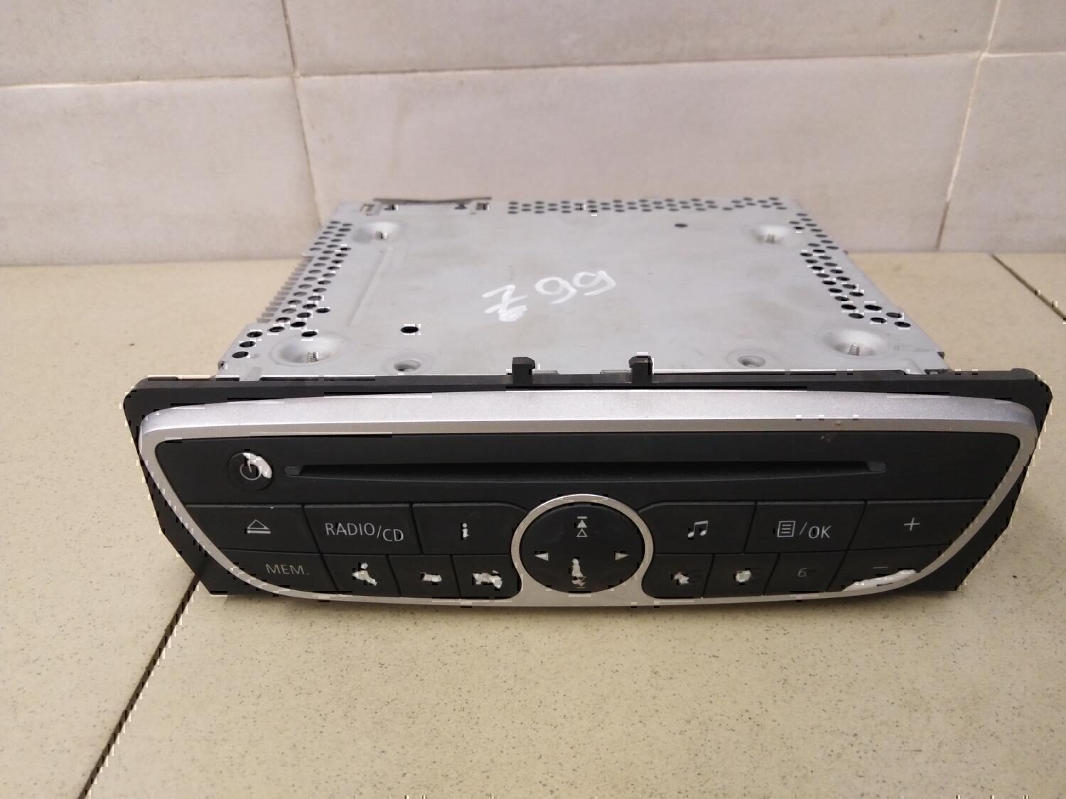 Магнитола RENAULT Fluence 2010>