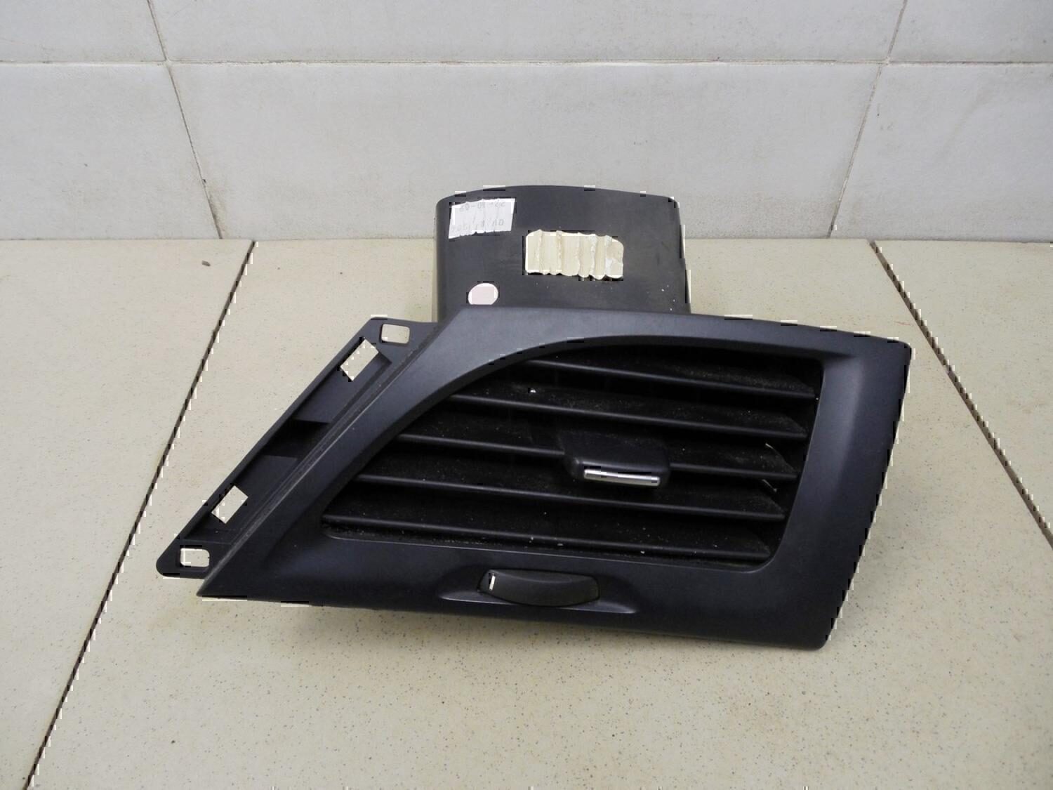 Дефлектор воздушный RENAULT Megane III 2009-2016