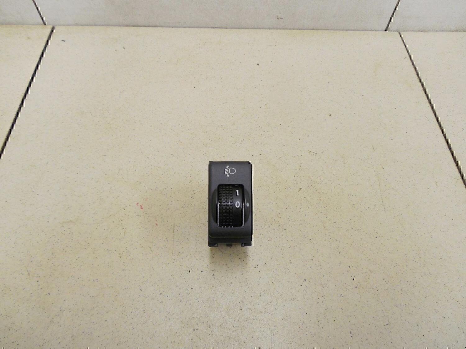 Кнопка корректора фар NISSAN Juke (F15) 2011>